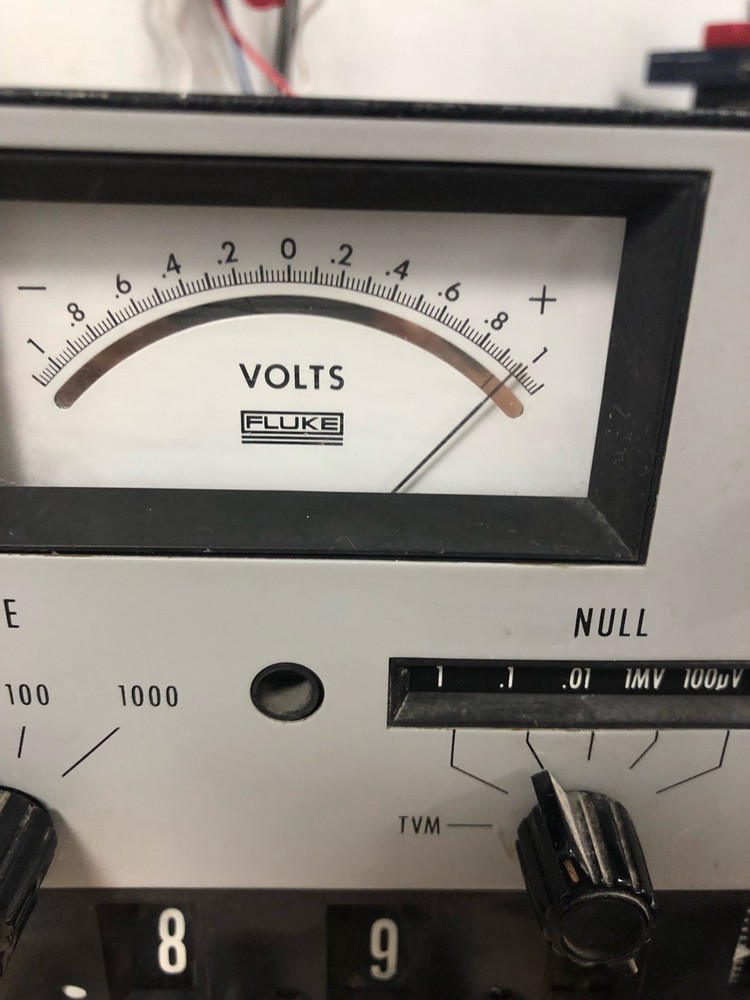 PARTS! John Fluke Model 895A DC Differential Voltmeter MISSING COVER (UNTESTED)
