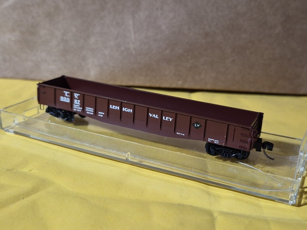 Micro-Trains #46100 LeHigh Valley Gondola N scale