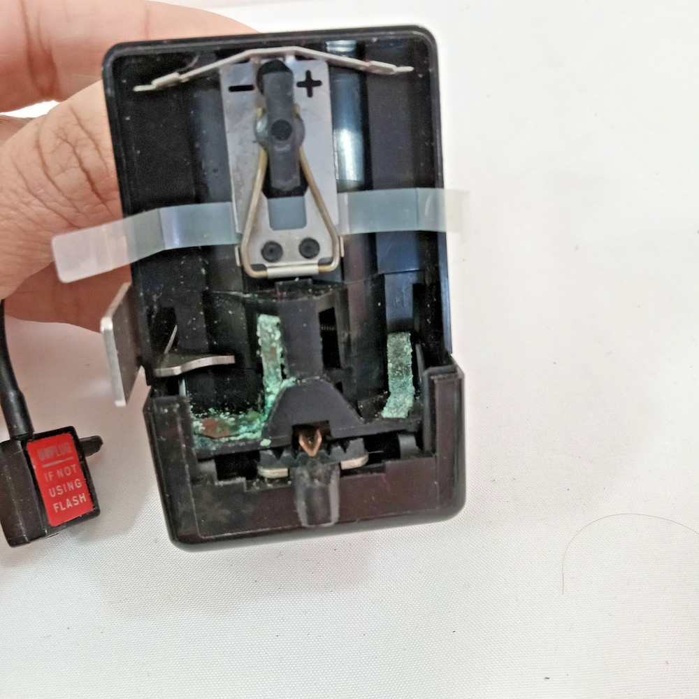 Polaroid 440 Automatic Land Camera