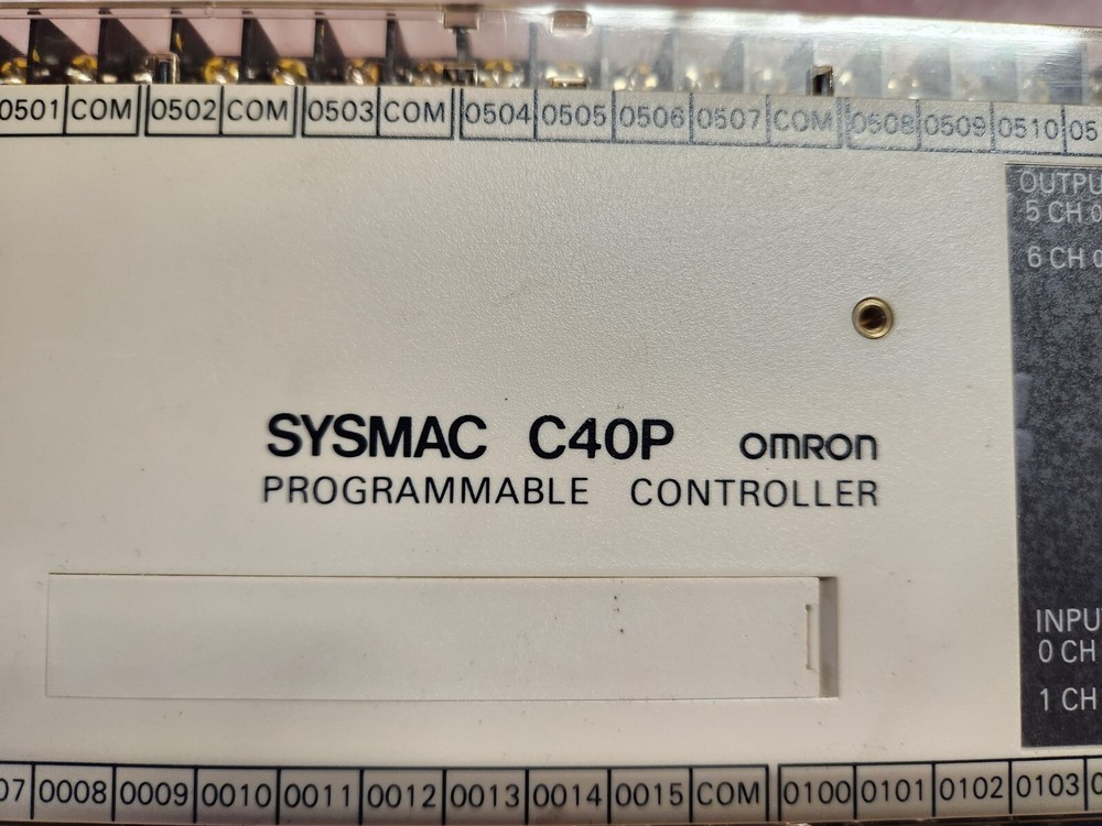 OMRON C40P-CDR-A PROGRAMMABLE CONTROLLER TESTED FREE SHIPPING USA STOCK