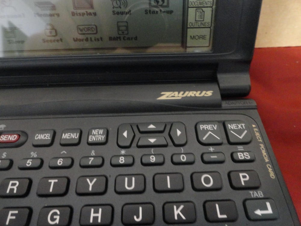 SHARP ZAURUZ ZR-5000 ELECTRONIC ORGANIZER