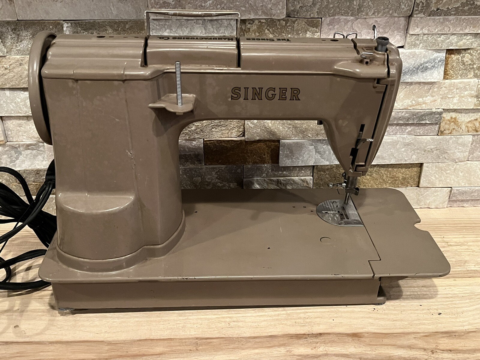 Vintage Heavy Duty Singer 301A Sewing Machine w/ Case & Original Accessories.