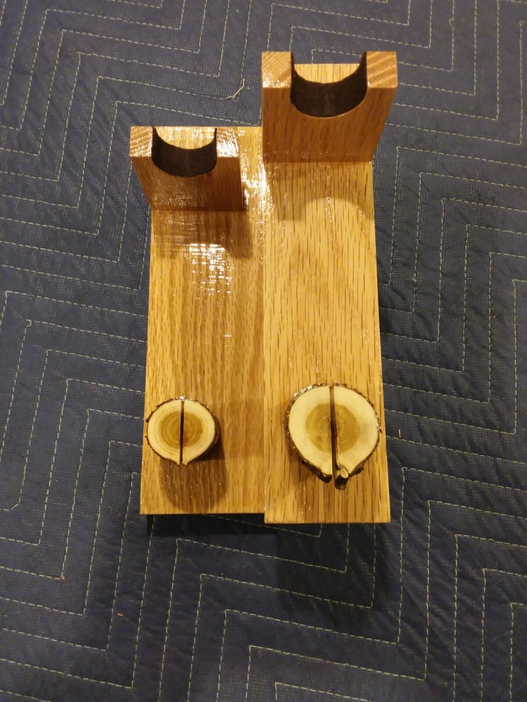 1--SOLID NORTHERN RED OAK DOUBLE KNIFE DISPLAY STAND
