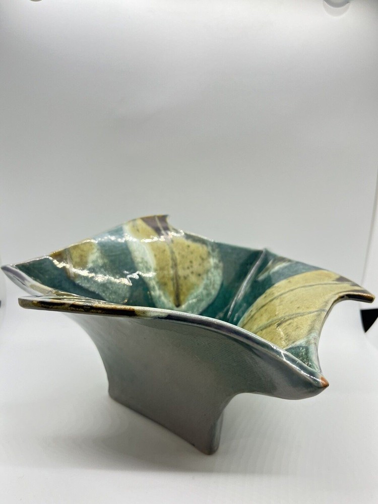 Studio Art Pottery Bowl Ruffled Top