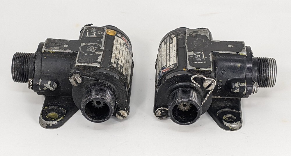 Gear Box T Drive / Lear / 761F / 38498 / PAIR (2)