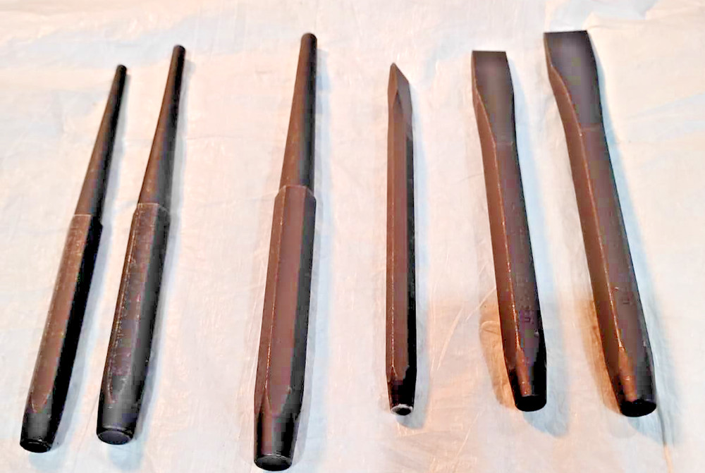 Amazon Basics Chrome Vanadium Steel Punch and Chisel Set with Storage Pouch