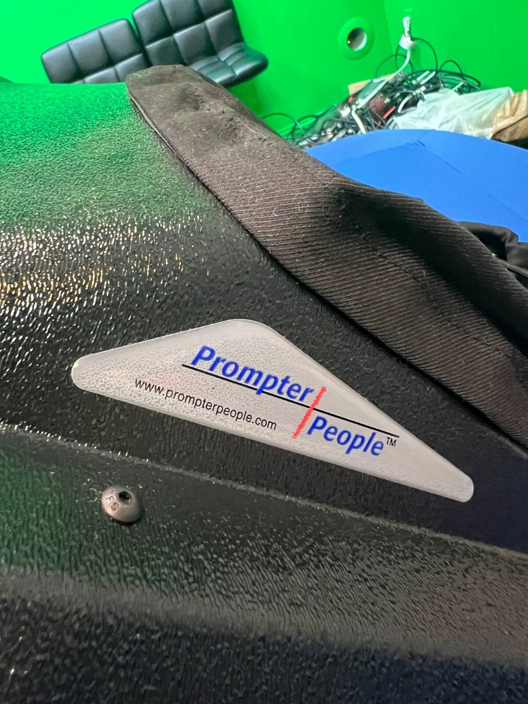 Prompter People TelePrompter 17 inch with remote (missing power cord)