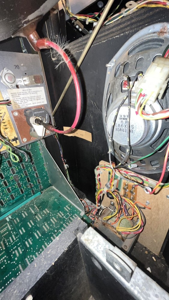 Original SPACE INVADERS Cocktail Table ARCADE MACHINE MIDWAY 1978