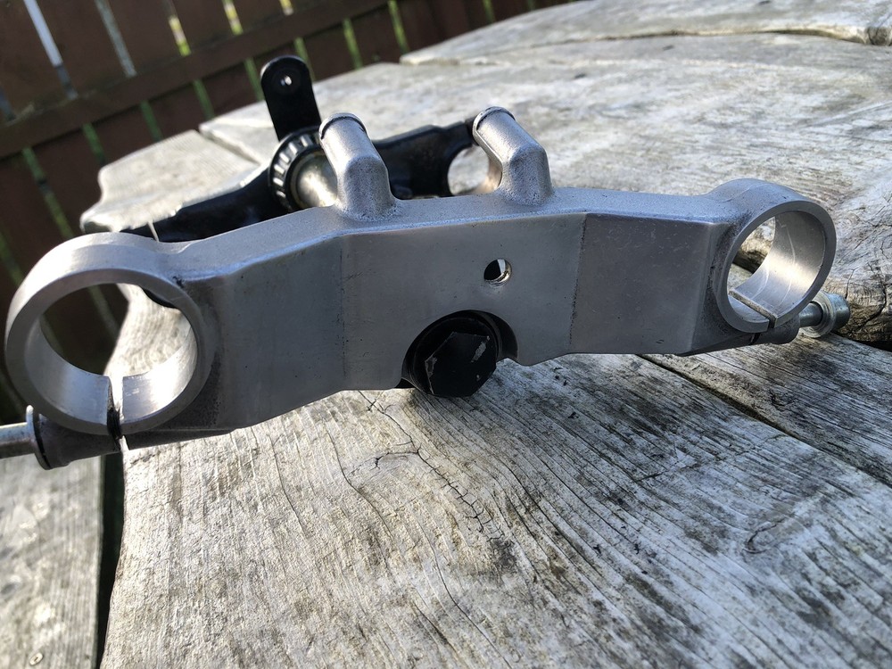 suzuki rg250 Yokes
