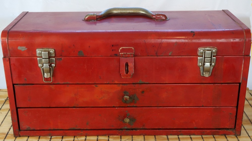 VINTAGE SOLID 2 DRAWER MECHANICS TOOL CHEST