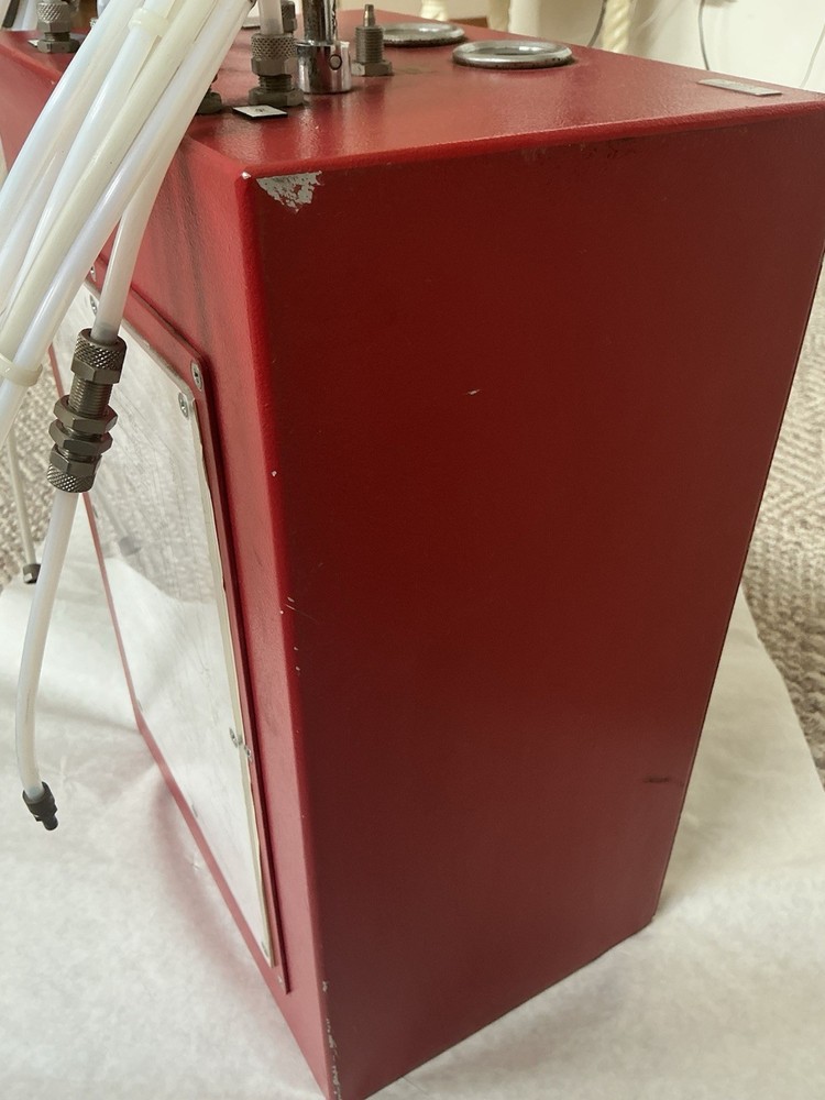 Gas Flow Mixing Pressure Controller Helium, Nitrogen, Carbon Dioxide ￼