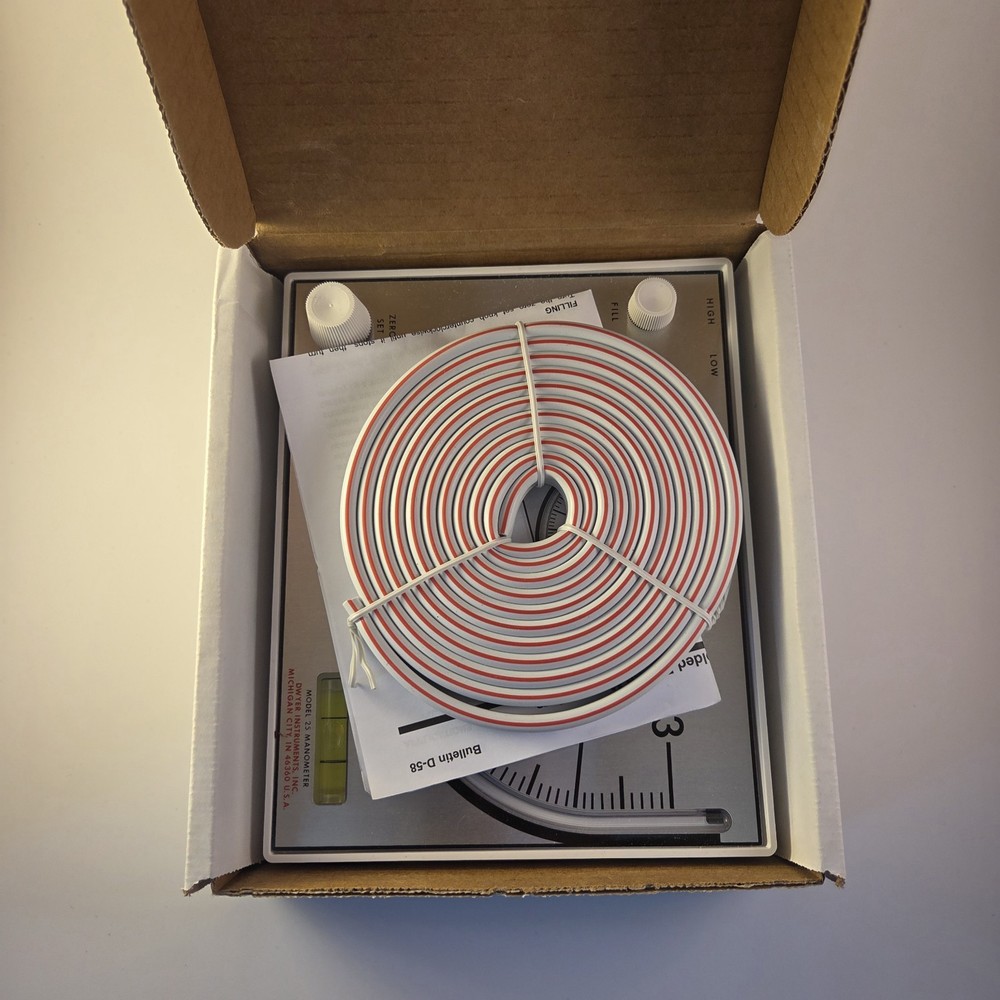 DWYER MARK II Model 25 MANOMETER. NEW Open Box