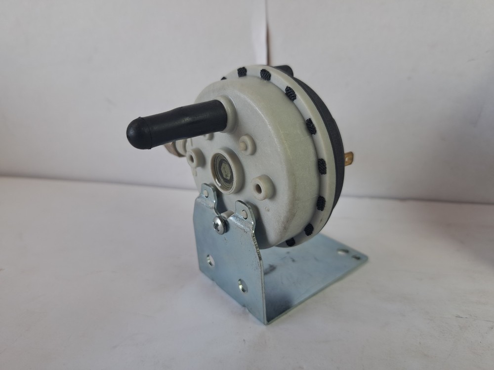 Cleveland Controls Ns2-0462-00 Plastic Air Switch