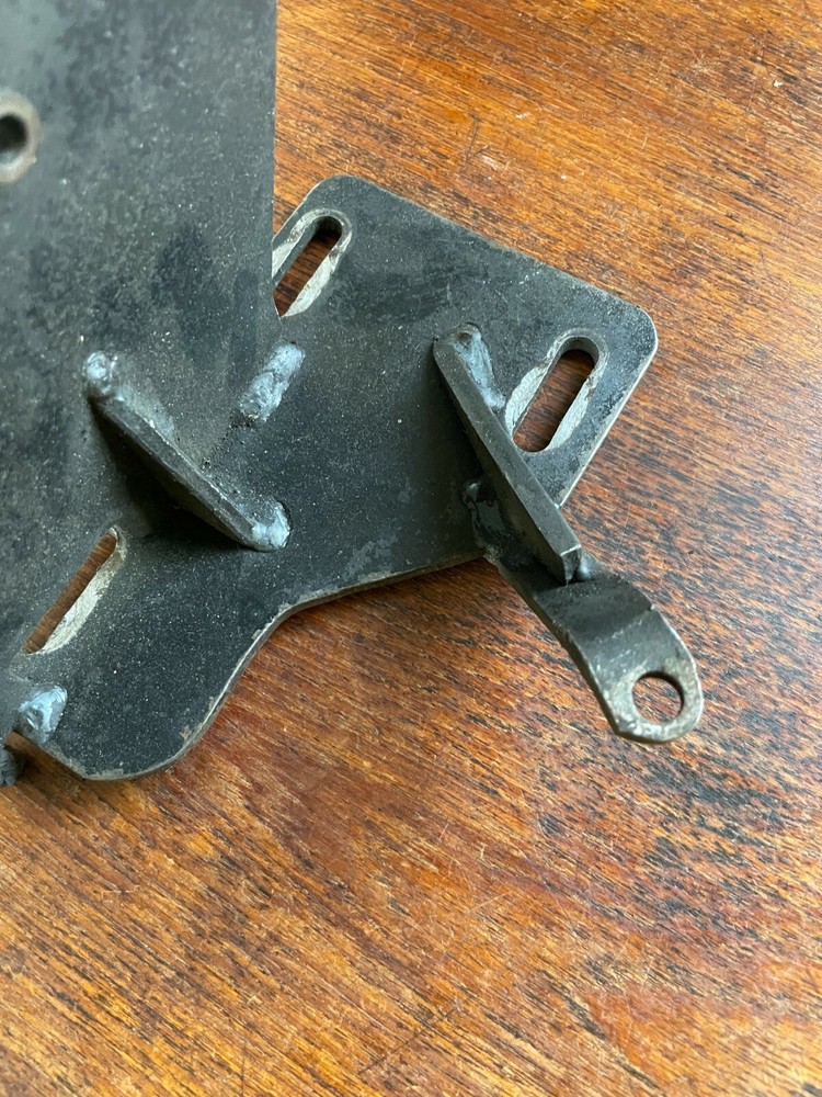 Porsche 911 AC Compressor Mounting Bracket SUPPORT A/C Air Conditioning