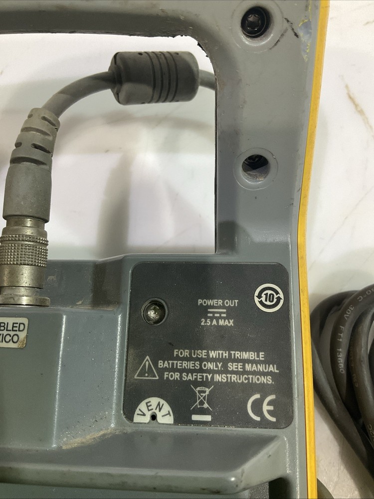 TRIMBLE 59369-00 MULTI BATTERY ADAPTOR T2M