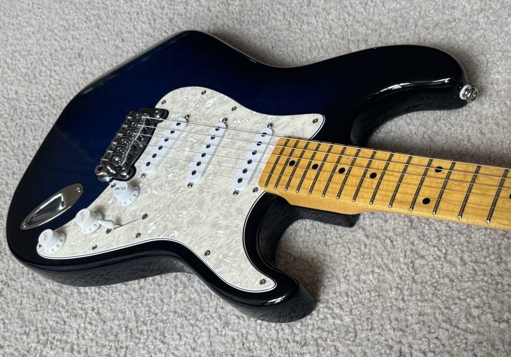 2019 G&L® Legacy Stratocaster w/ Graph Tech & Nut String Tree With Soft Case