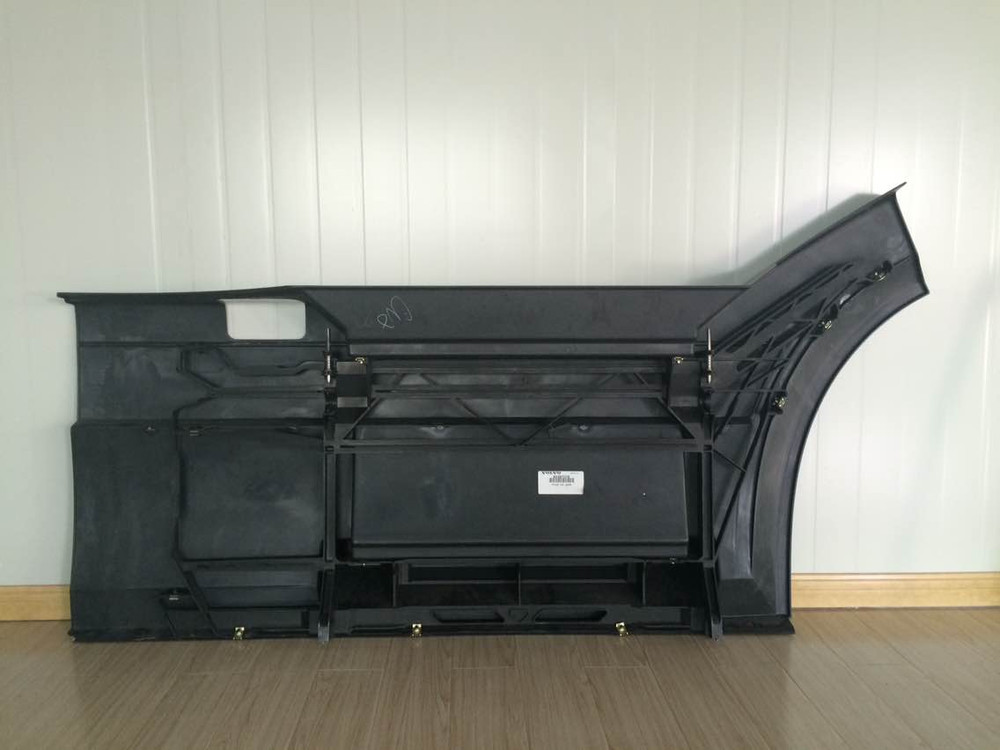 Volvo VNL Front Step Fairing Panel Left Driver Side 2004-2017