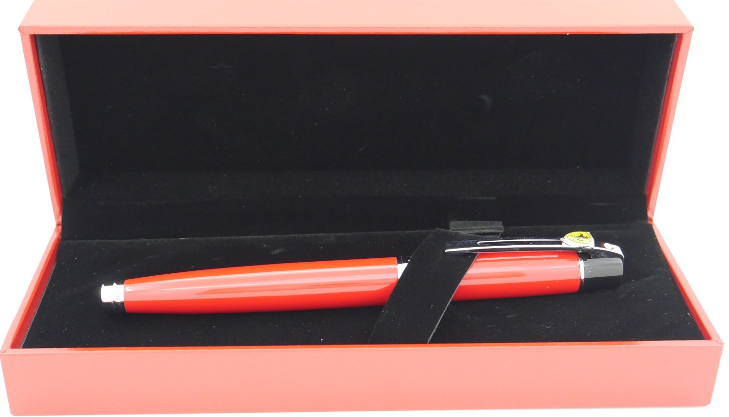 Sheaffer 300 Ferrari Rosso Corsa Red Fountain Pen - Fine Nib - New In Box