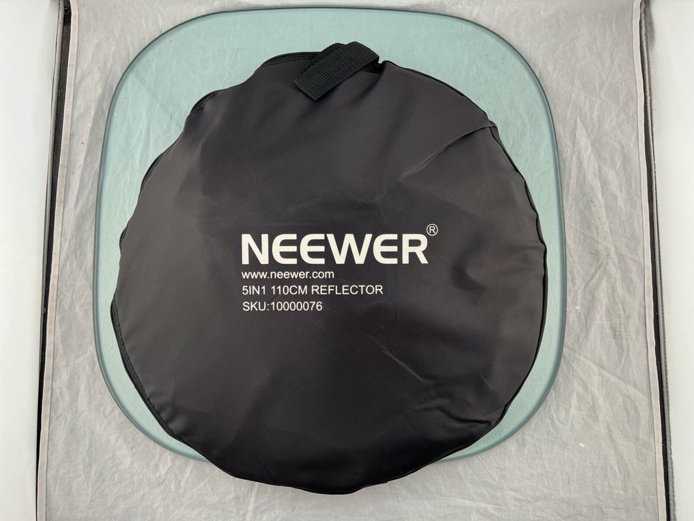 Neewer 5 in 1 Multi-Disc Collapsible Light Reflector 110 cm for Studio