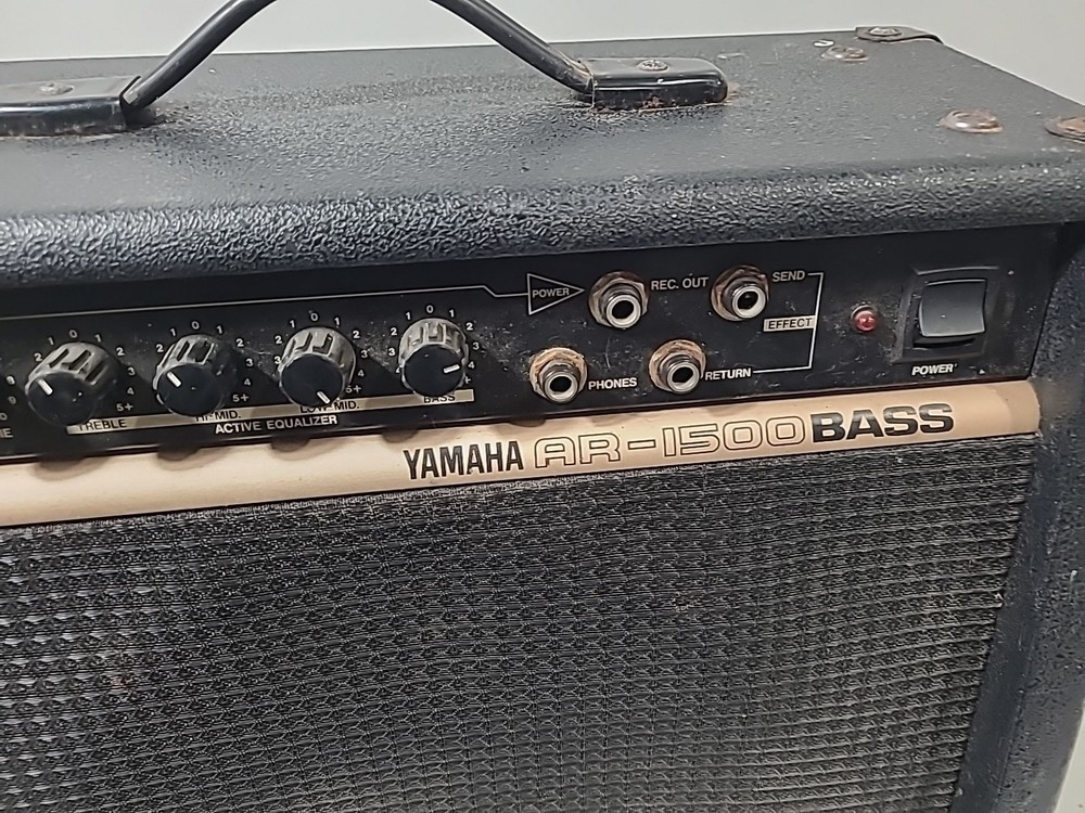 yamaha ar-1500 bass Amplifier