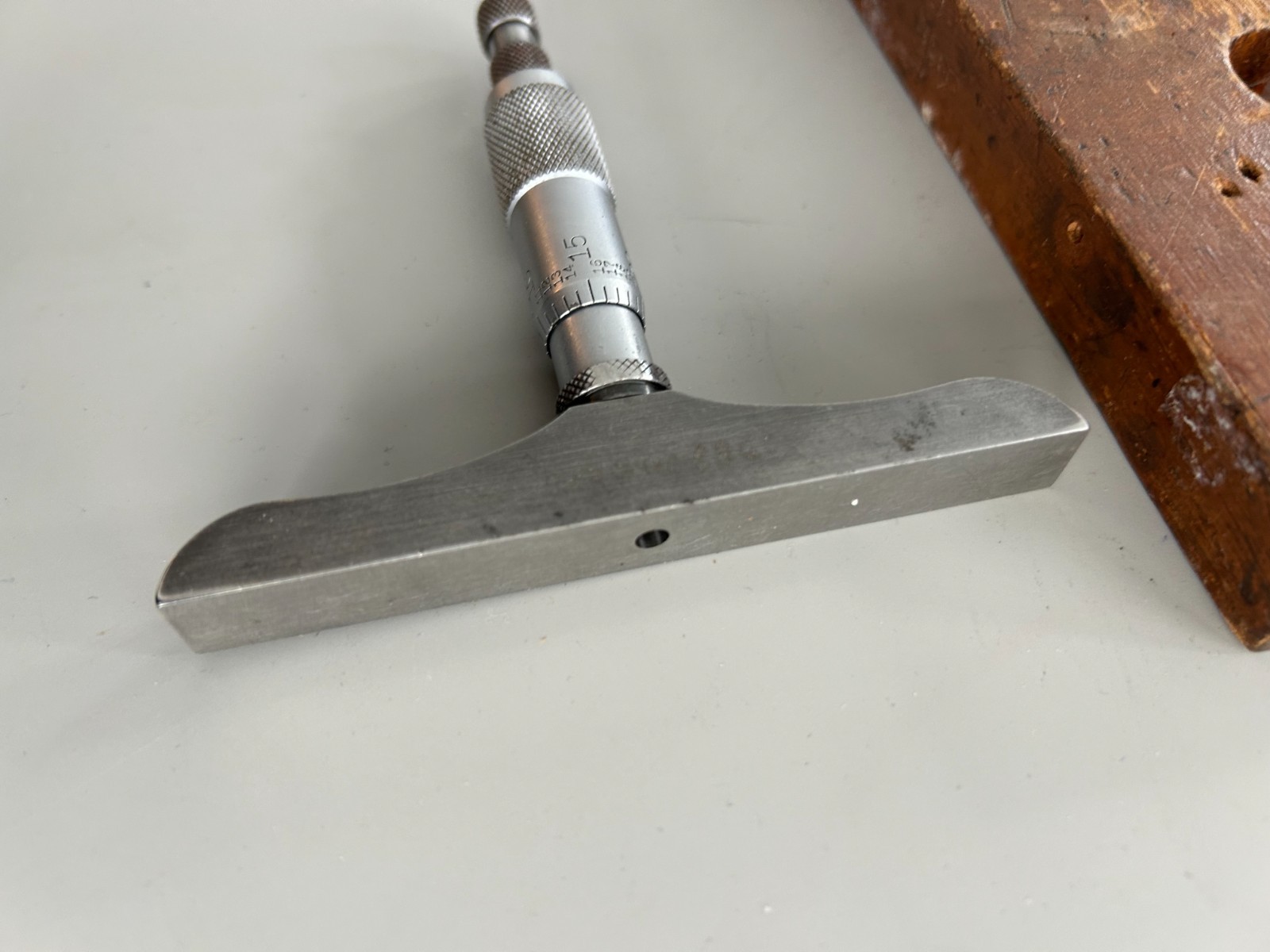 STARRETT 445 MICROMETER KIT WITH WOOD CASE BOTTOM 9 RODS