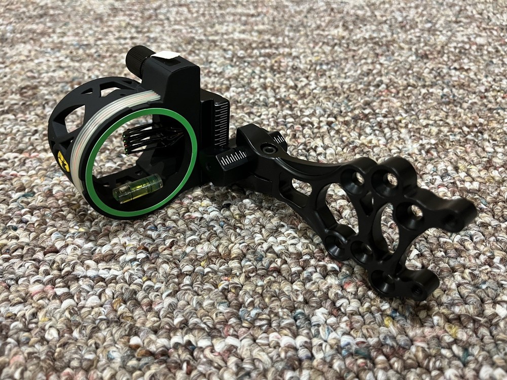 TROPHY RIDGE Volt Quiver Static Sync Kit ASKS30 Bear Archery Hunting Bow Kit