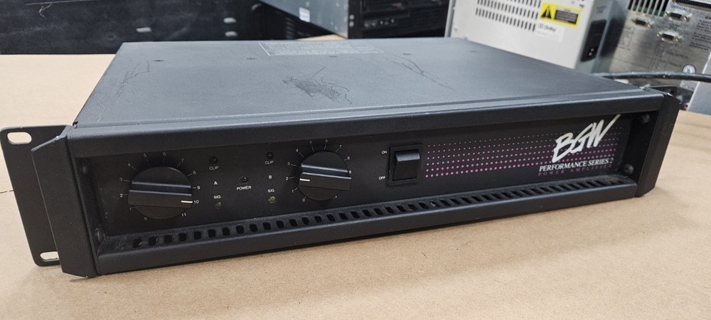 BGW PERFORMANCE SERIES 2 STEREO POWER AMPLIFIER