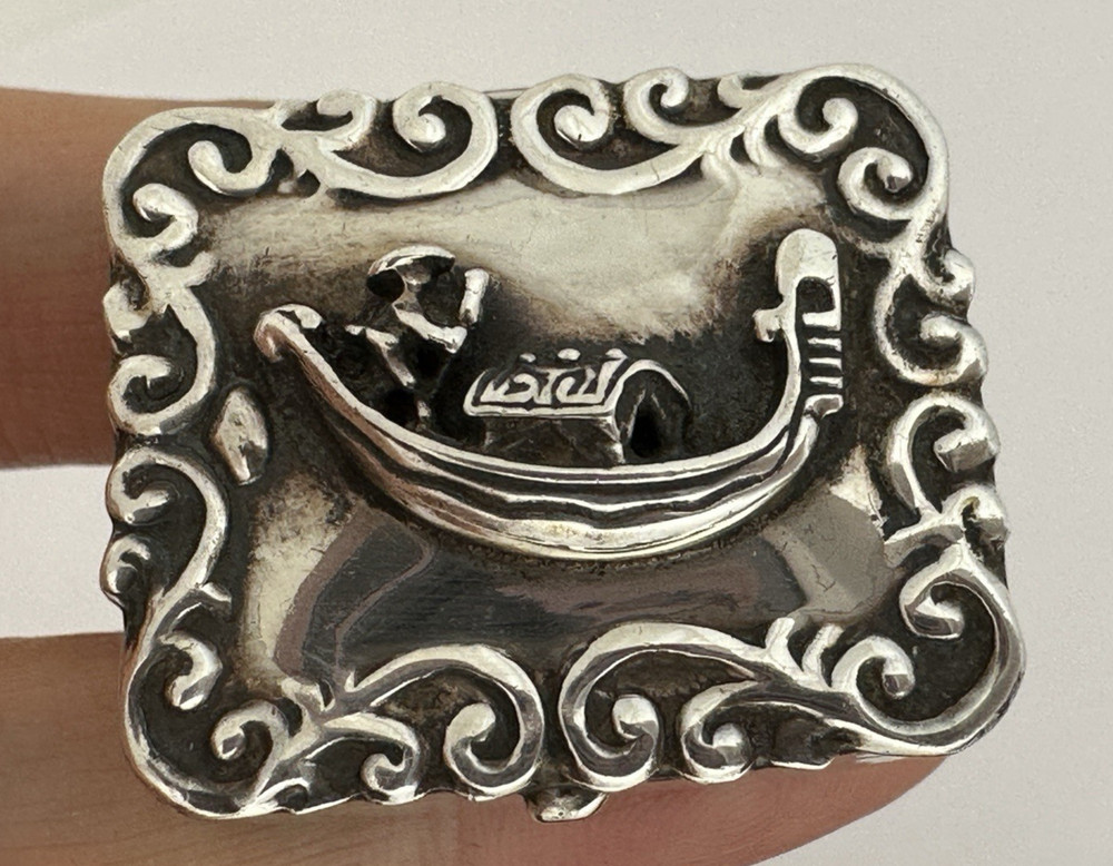 Vintage Solid Silver Gondola Pill Box