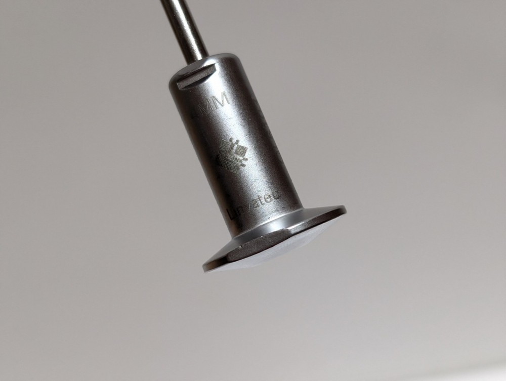 LINVATEC QL6103 QuickLatch Arthroscopy Obturator 4mm (USED).