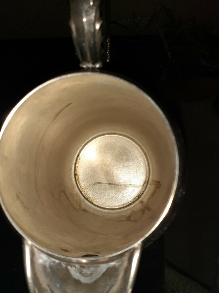 WM Rogers Silverplate Water Pitcher With Ice Lip 917