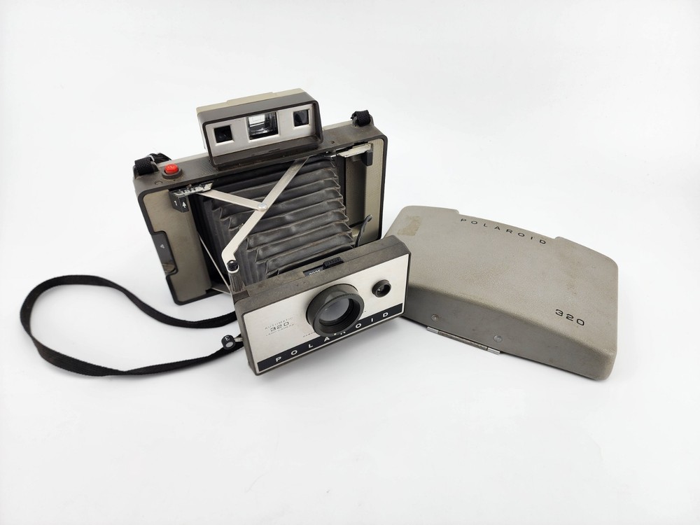 Polaroid 320 Automatic Land Camera Instant Camera • *Untested*