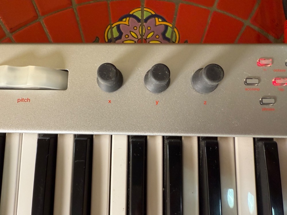 Alesis Micron 3 OSCs, 2 Filters, Drum Machine too!