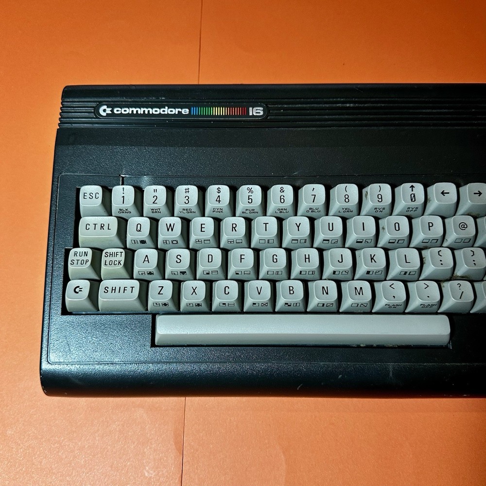 Commodore 16 C16 Bundle, Datasette & Power supply - Working