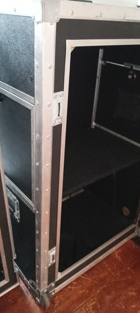 Combo Road Cases With Many Doors And Options.