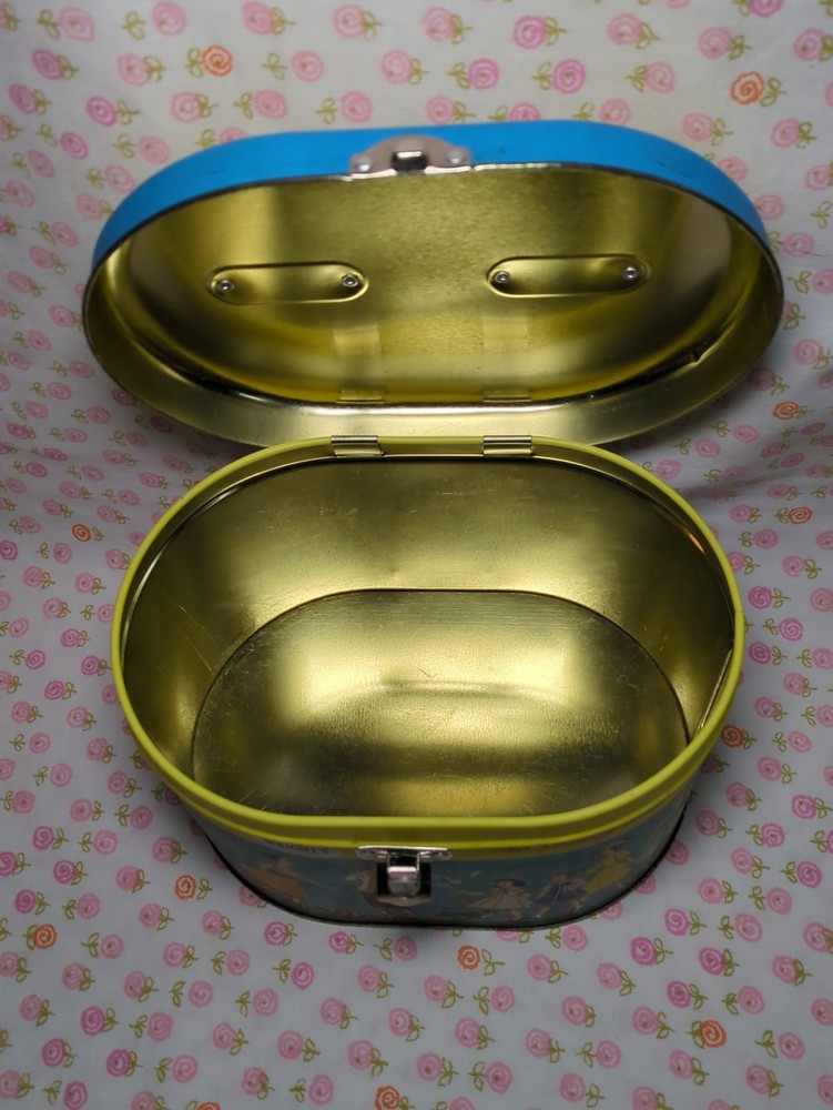 Retro Wright's Oval Sewing Box, Small Latching Suitcase Tin, Labor Saver