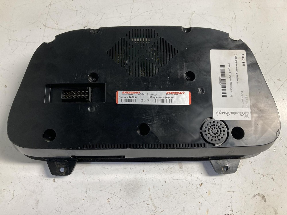 2013-2018 Peterbilt 579 Speedometer Instrument Cluster - Used
