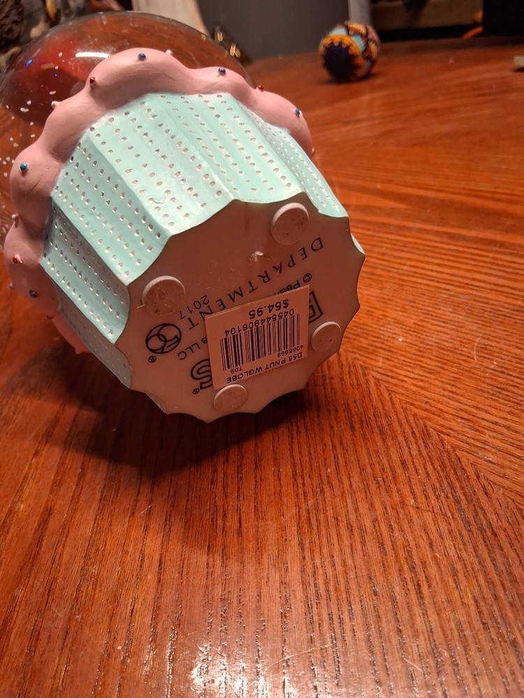Dept 56 Peanuts Snow Globe Schroeder And Lucy 7.5"
