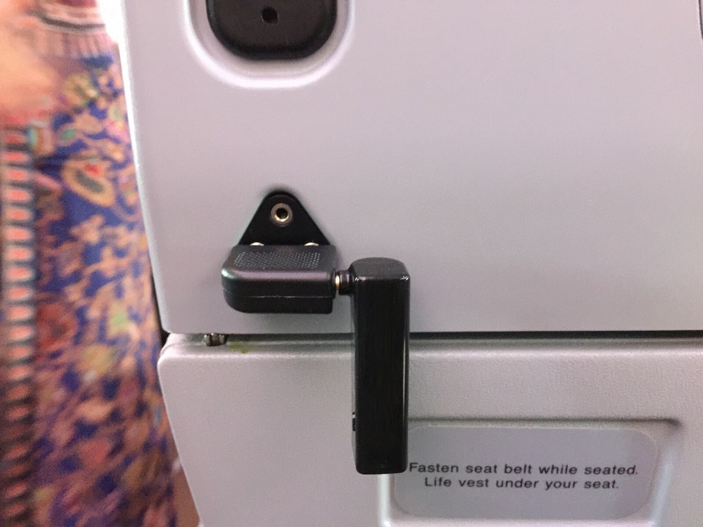 KOKKIA AirConnect_aptX : Airplane in-Flight Bluetooth Stereo aptX Transmitter