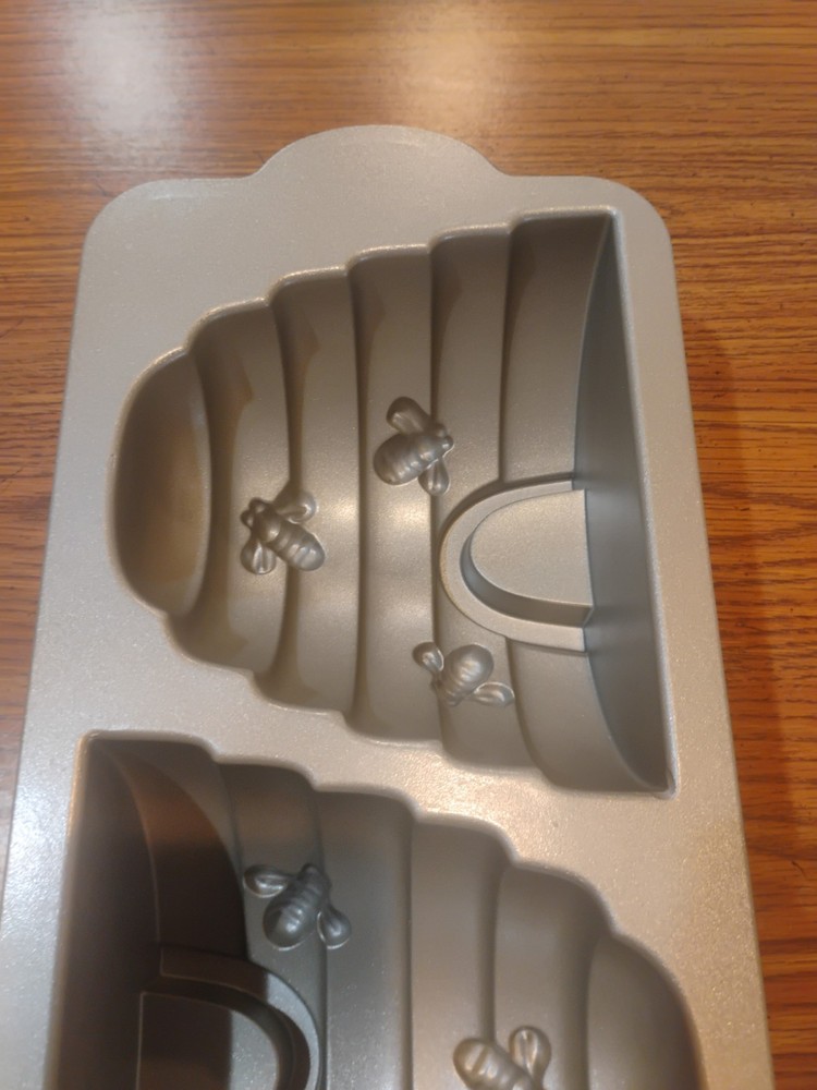 Nordic Ware Beehive Cake Pan 10-Cup 2.4L