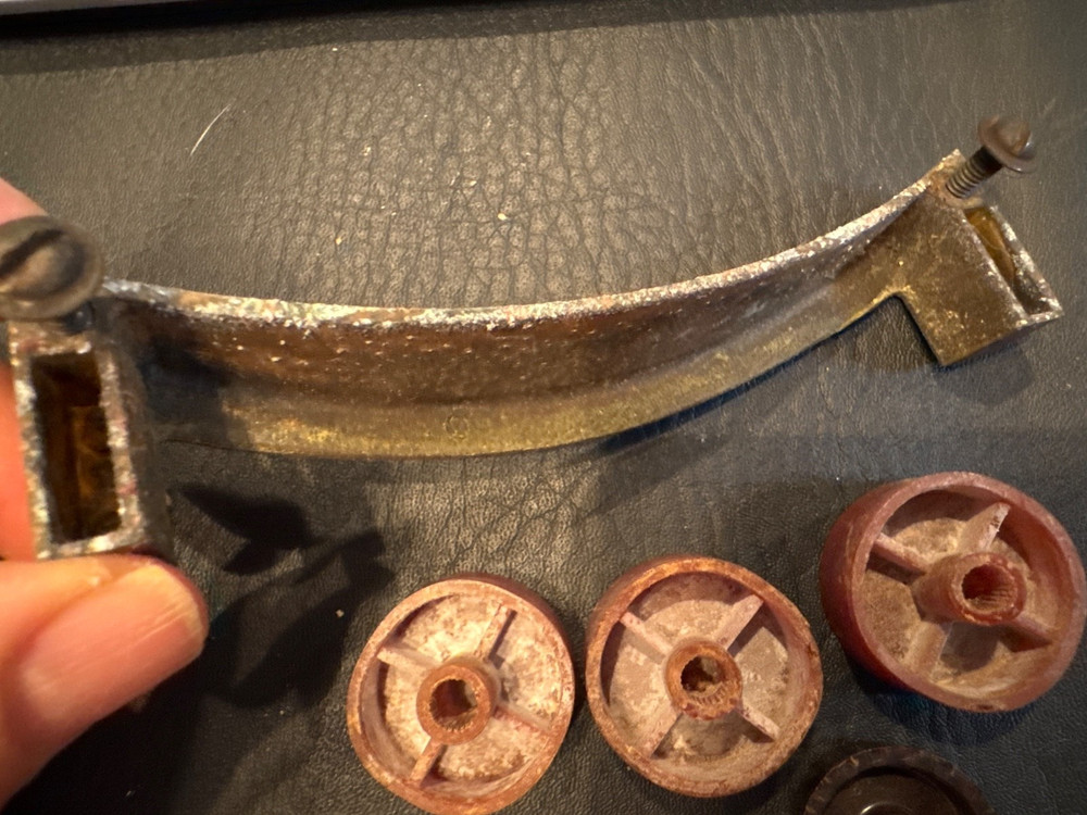 1950 MOTOROLA Drawer HANDLE PULL, Tubes, Knobs, Dial Plate, Needle 8FM21 Console