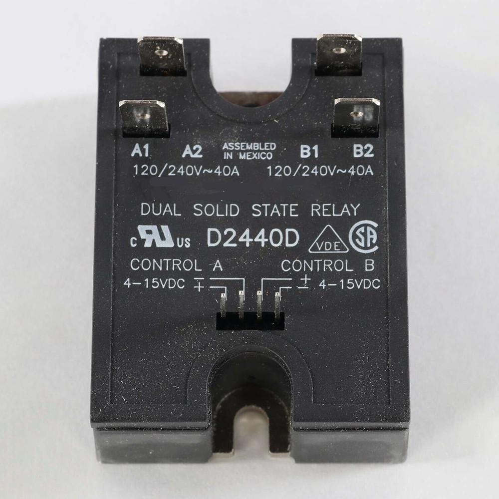 New For Crydom D2440D Solid State Relay 4-15V