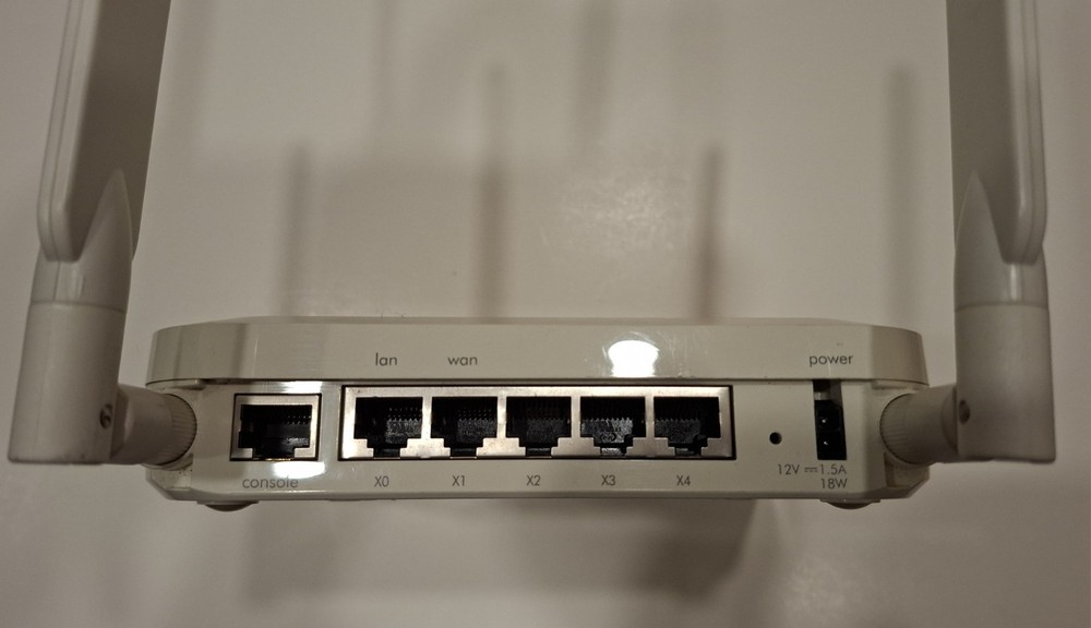 Sonicwall TZ 100 W Wireless Firewall VPN