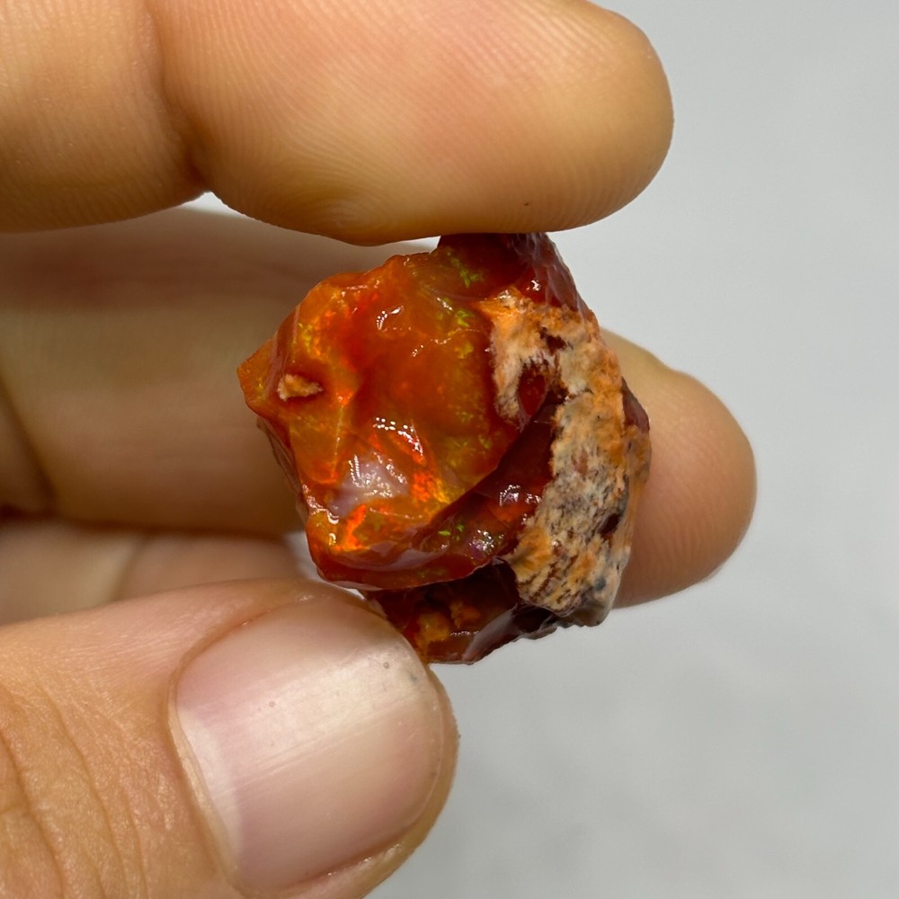 Great Color Clouded Mexican Fire Opal Stone Cutter