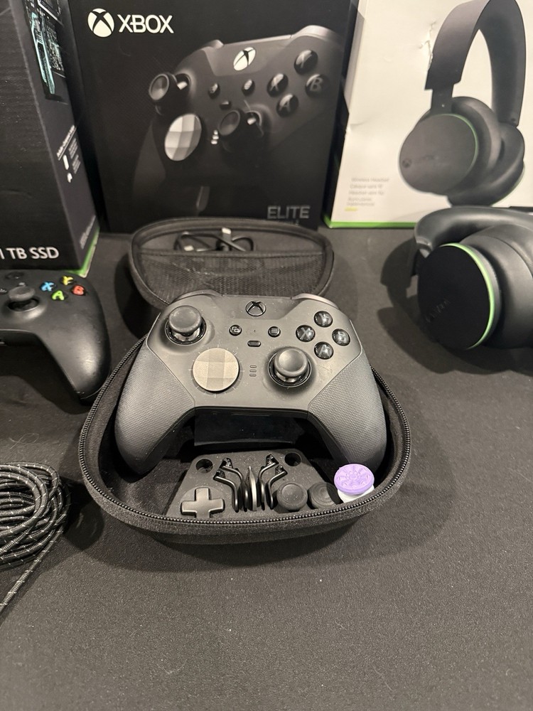 Xbox Series X Console Bundle with Elite SERIES 2 Controller and Wireless Headset