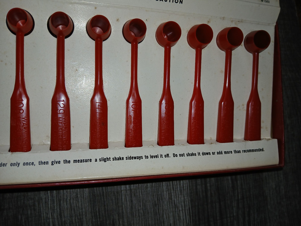 MRC Powder Scoops & Measures with Chart - Used