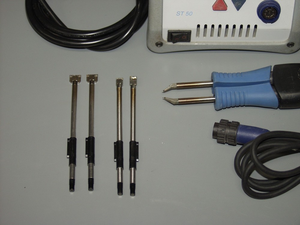 Pace MT-100 desoldering tweezers with ST 50 power source, stand and tips