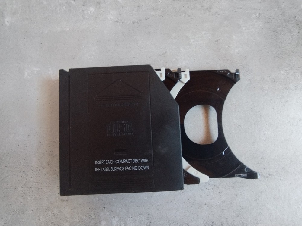 Philipps BMW CD Tray. Magazine. Changer