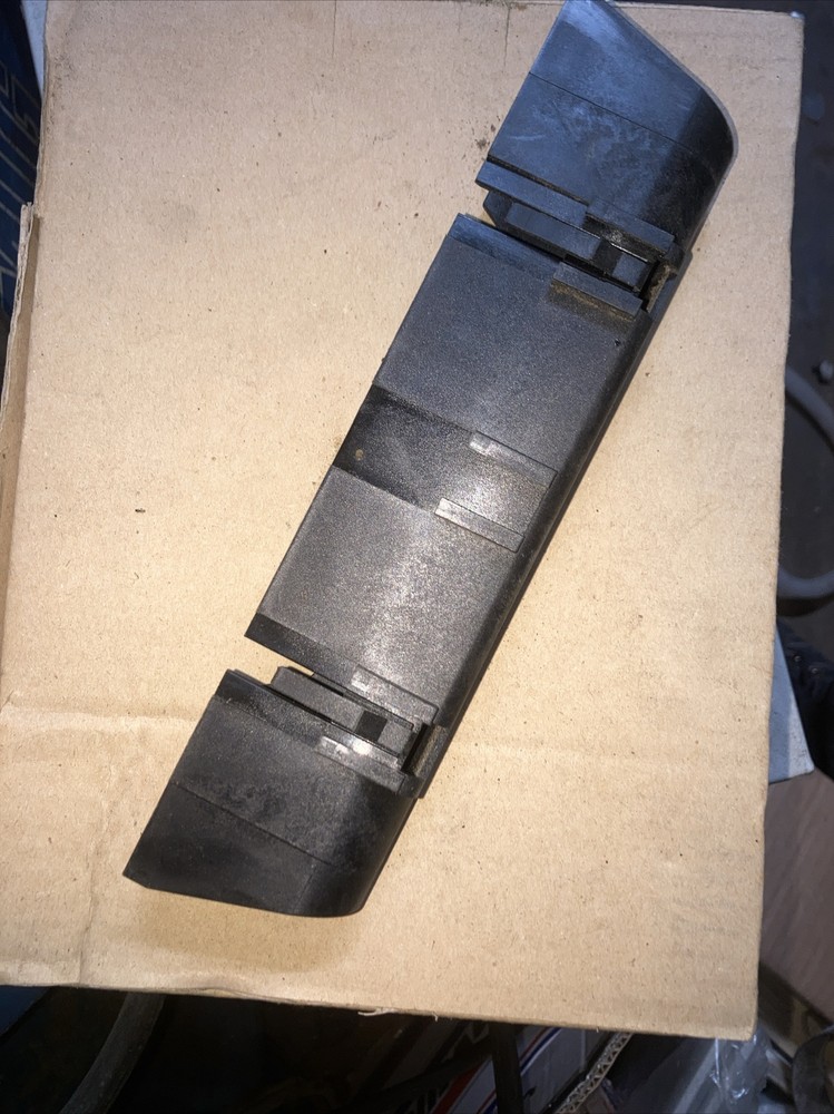 MERCEDES 4x2 CONSOLE BRACKET  9605455240