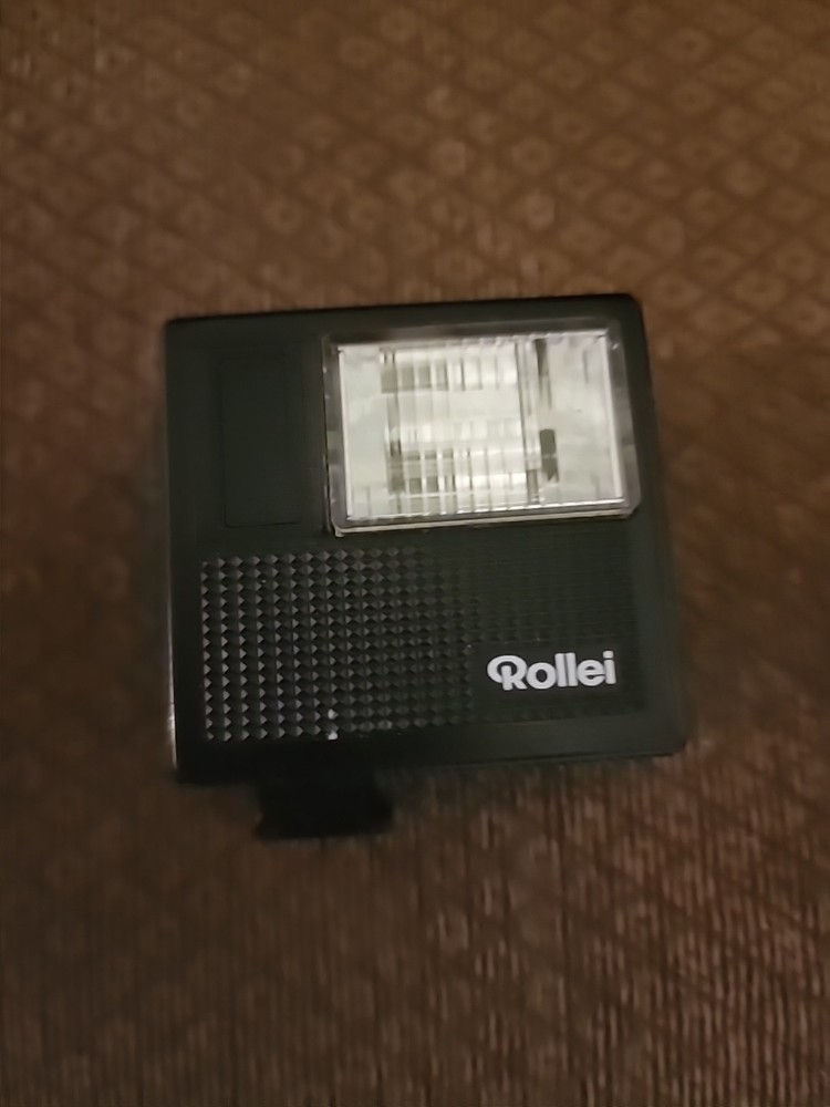 Rollei 100XL mini-electronic flash
