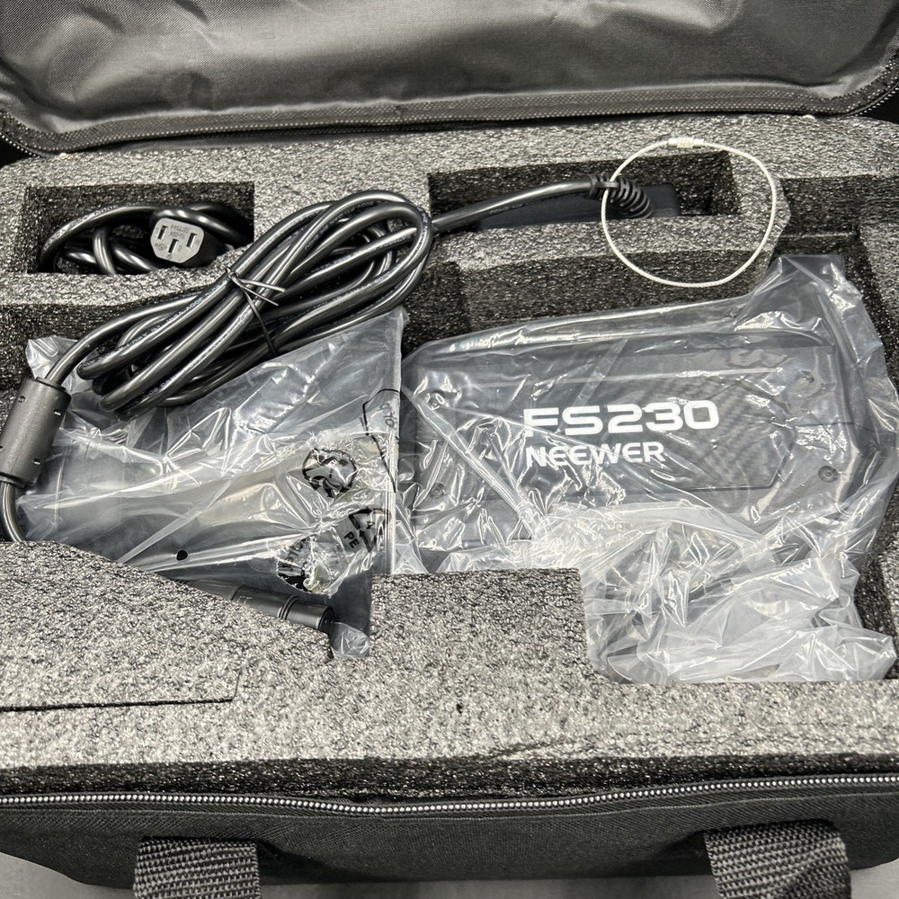 NEEWER FS230 230W COB LED VIDEO LIGHT